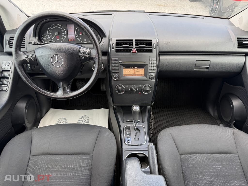 Mercedes-Benz A 160 Outro