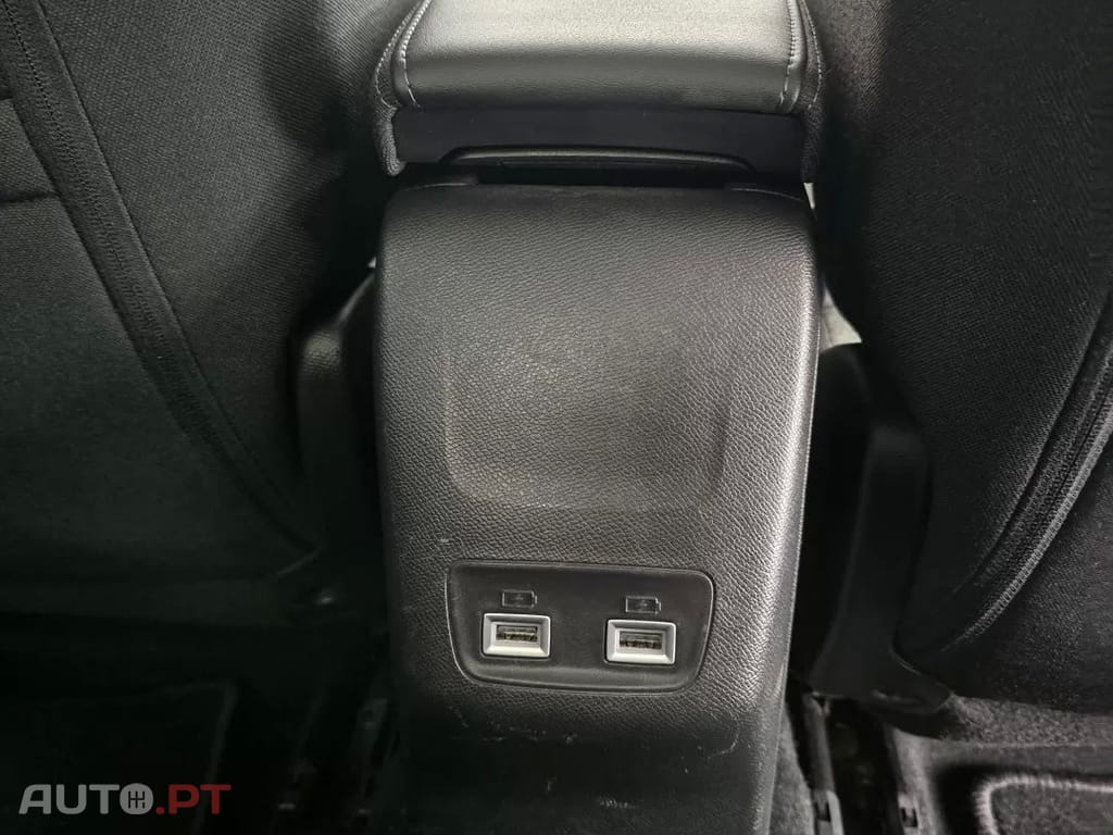 Peugeot E-208 50 kWh Active