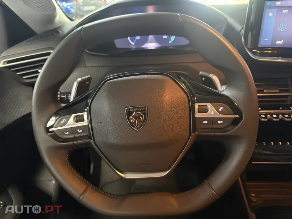 Peugeot 208 1.2 Hybrid Allure e-DCS6