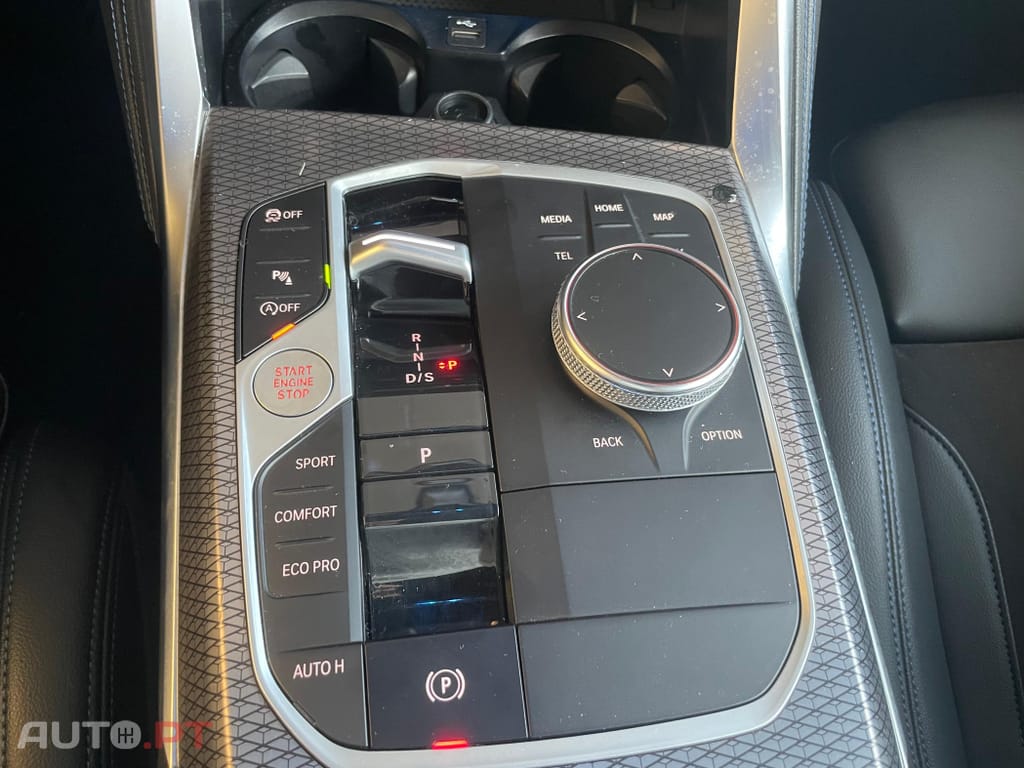 BMW 218 i Pack Desportivo M Auto