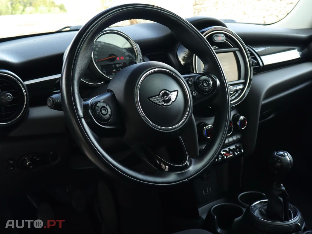 MINI Cooper Cooper D
