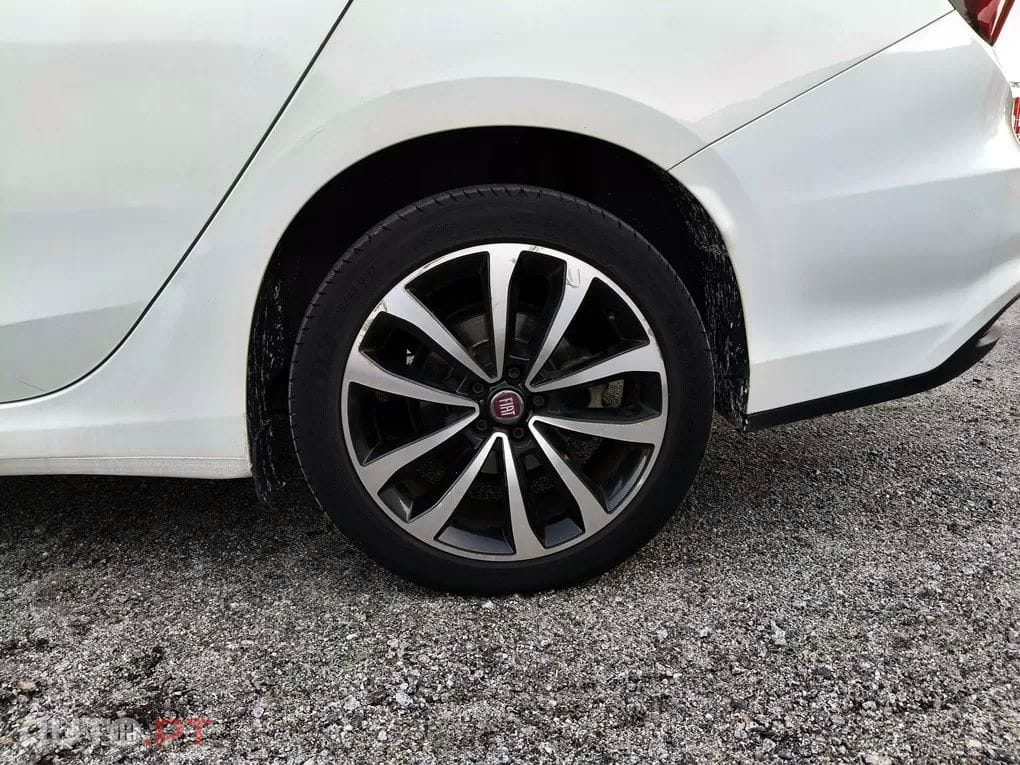 Fiat Tipo 1.3 M-Jet Lounge Tech