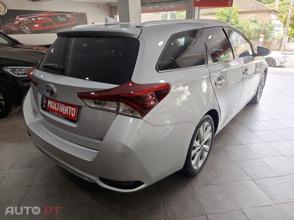 Toyota Auris Touring Sports 1.8 HSD Exclusive+Navi
