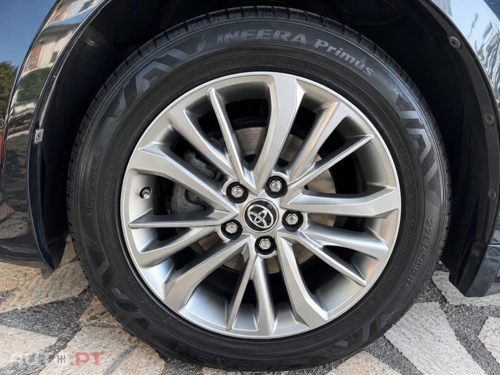 Toyota Avensis Touring Sports 1.6 D-4D Exclusive