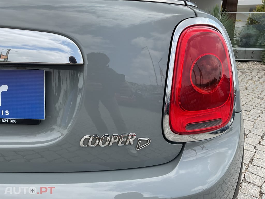 MINI Cooper Cooper D