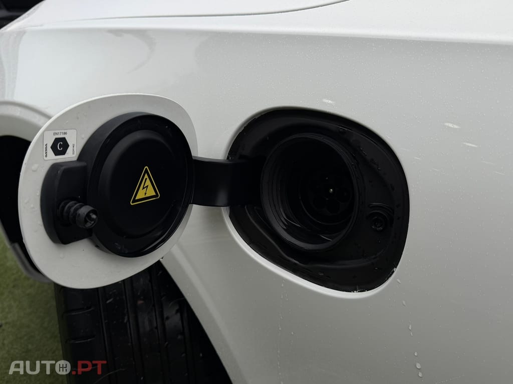 Volvo V90 2.0 T8 PHEV Inscription AWD