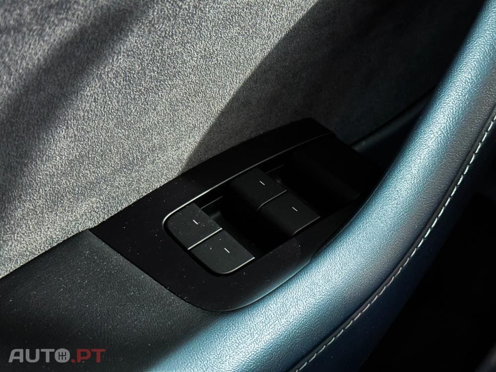 Tesla Model Y Long Range Dual Motor AWD