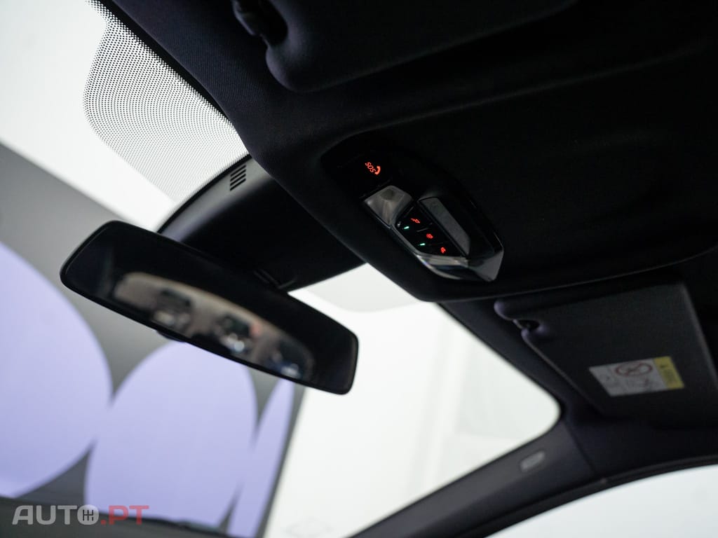 BMW 118 i Pack Desportivo M Auto