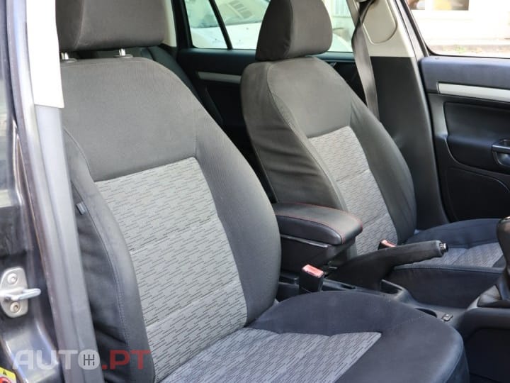 Skoda Octavia 1.6 TDi Greenline — fotografia 8