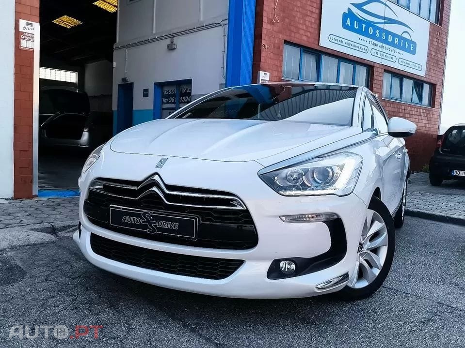 Citroen DS5 1.6 e-HDi Air. So Chic CMP6 112g