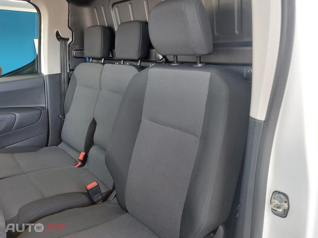 Opel Combo 1.5 CDTI L1H1Enjoy  - IVA Dedutível - Cx. 6 veloc.