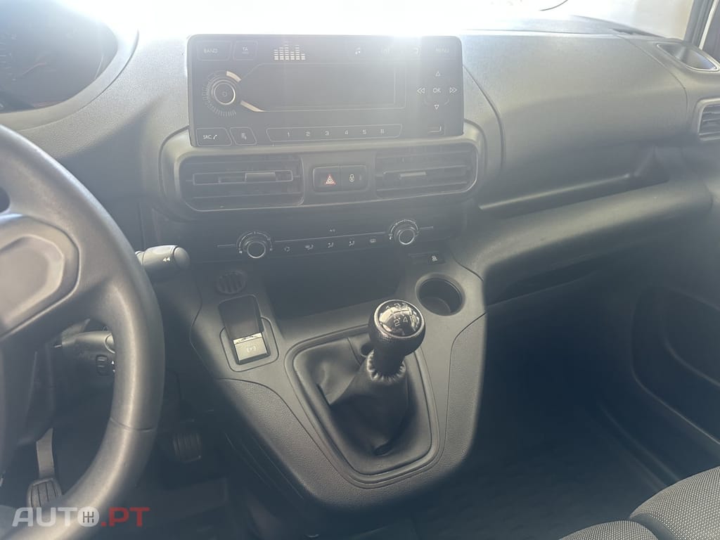 Peugeot Partner 1.5 BlueHDi Pemium Longa