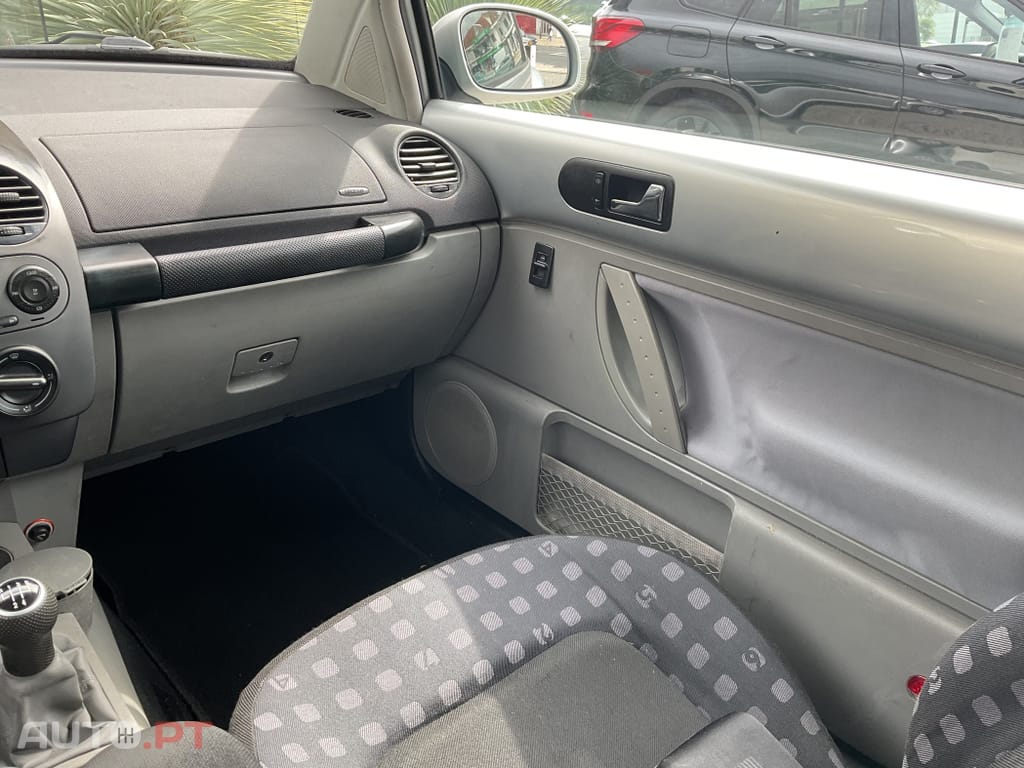 Volkswagen New Beetle 1.6