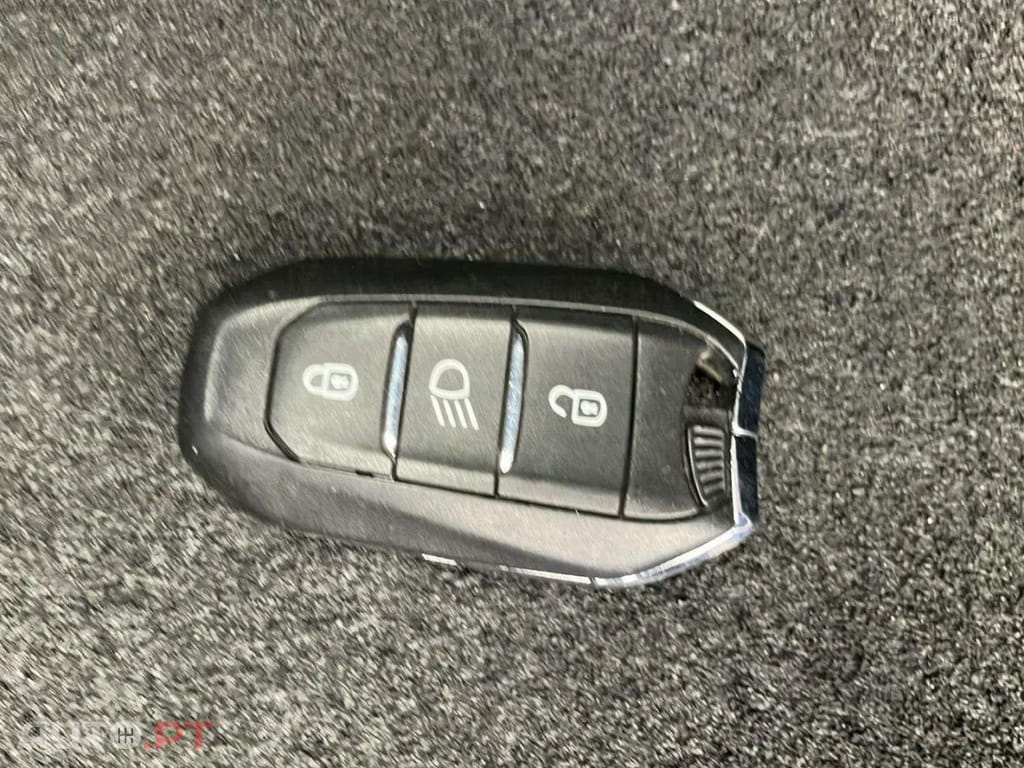 Peugeot 3008 1.6 Hybrid Allure Pack e-EAT8