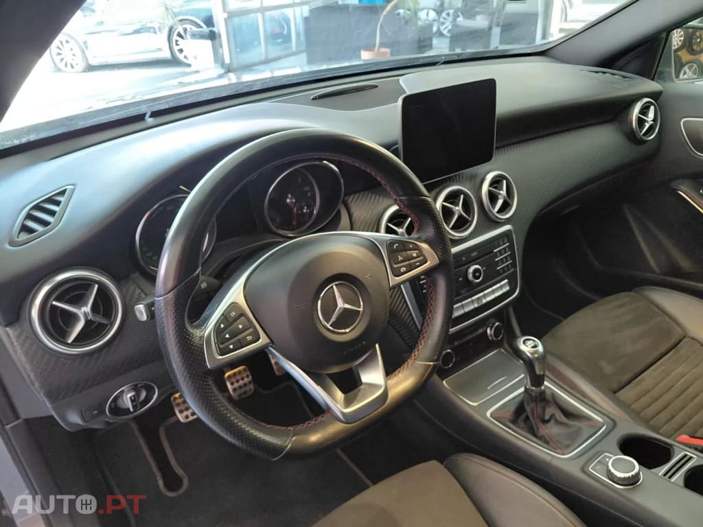 Mercedes-Benz A 180 d AMG Line