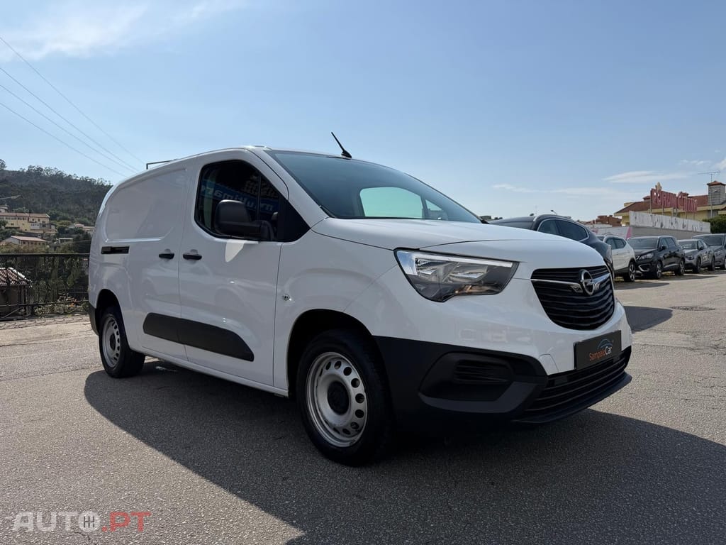Opel Combo 1.5 D L2H1 Enjoy 102Cv | CARPLAY | IVA DEDUTÍVEL