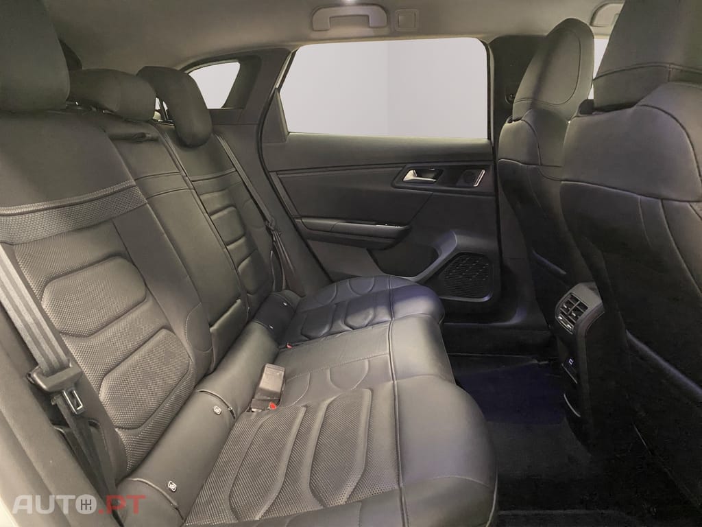 Citroen C5 X 1.6 Hybrid Shine Pack e-EAT8