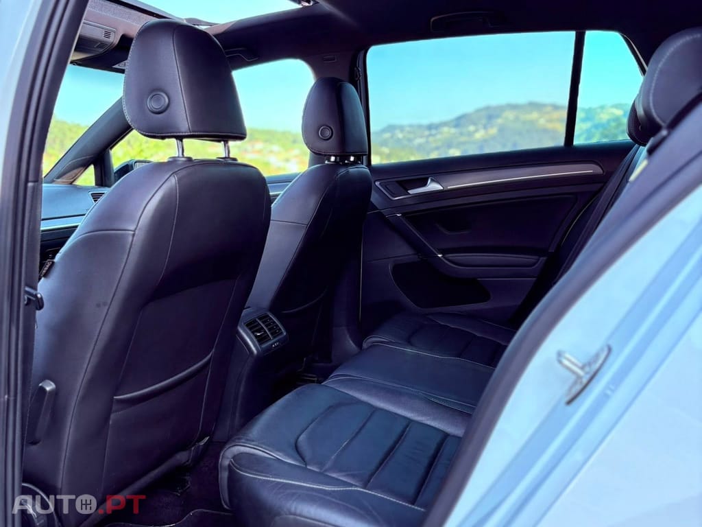 Volkswagen Golf VII R- line