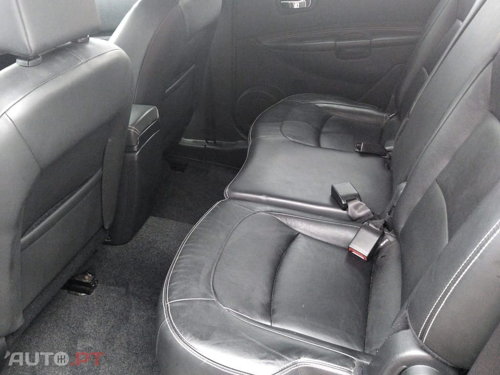 Nissan Qashqai +2 1.6 dCi Tekna Premium 18