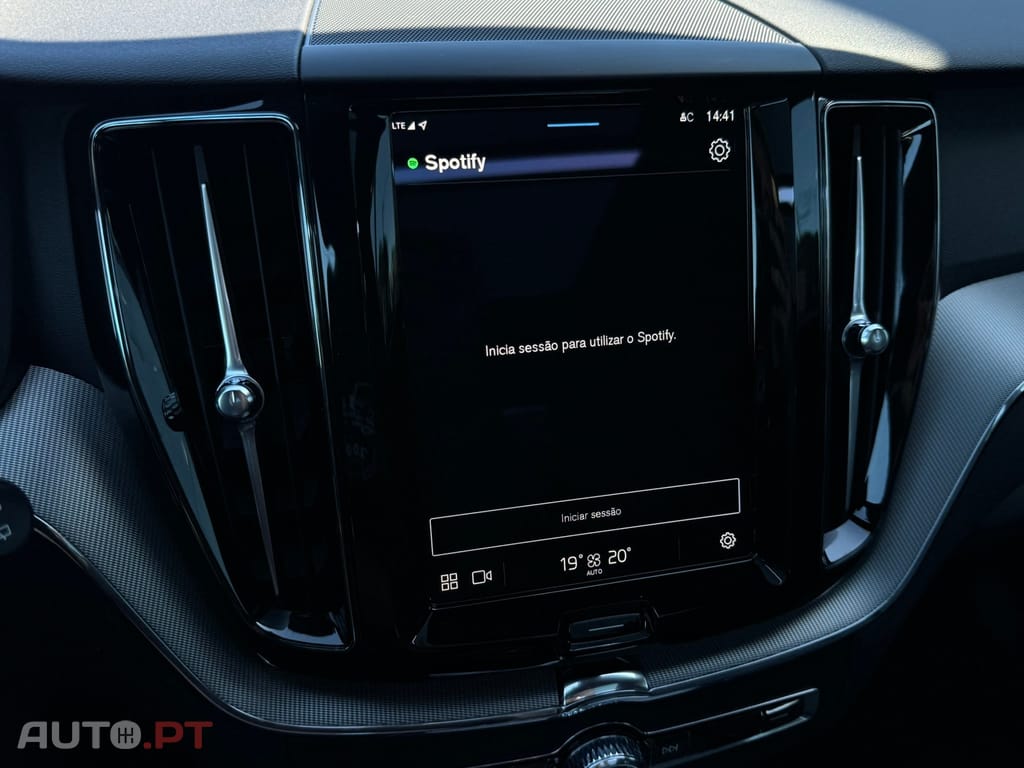 Volvo XC60 2.0 T6 PHEV Black Edition AWD