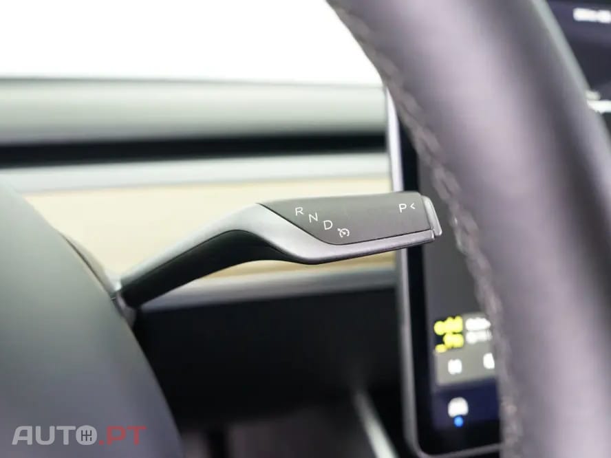 Tesla Model 3 Standard Range Plus RWD