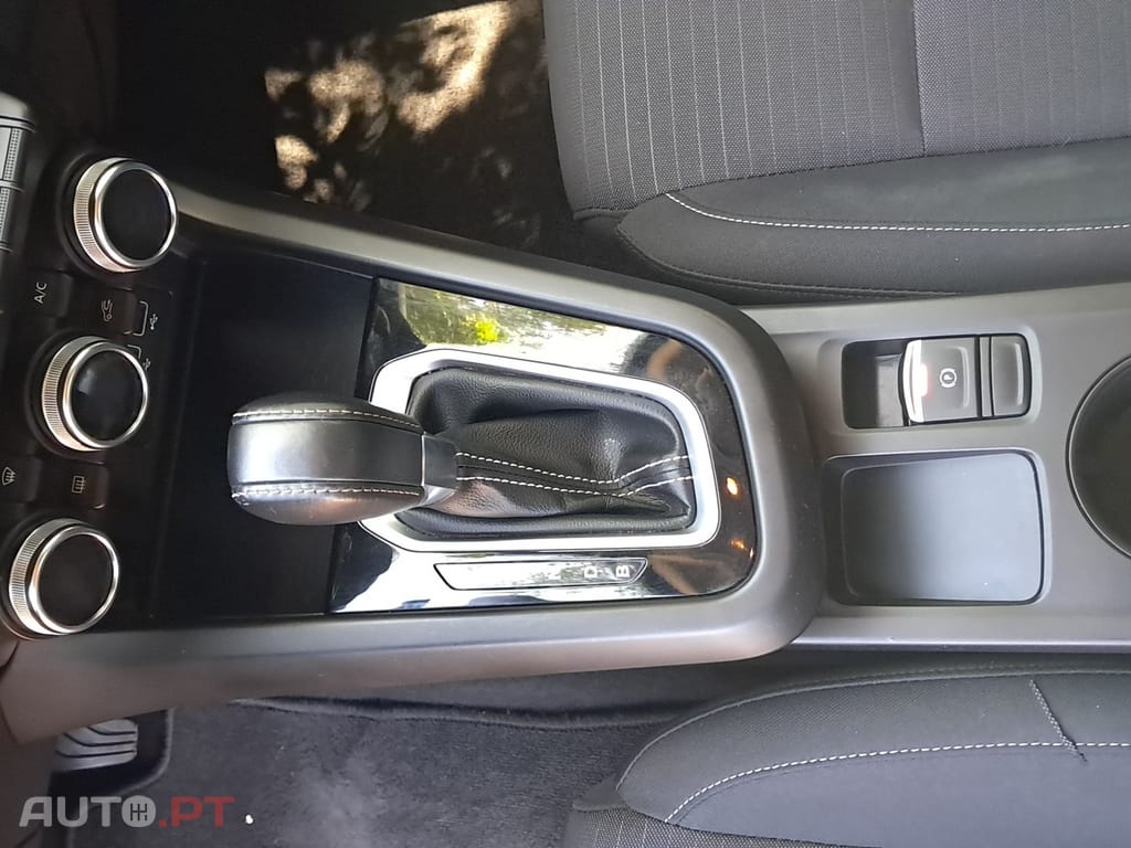 Renault Arkana 1.6 E-Tech Business