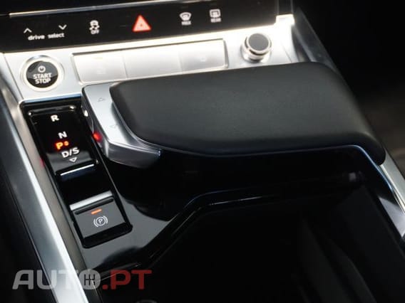 Audi E-Tron I.V.A DEDUTÍVEL 55 Quattro