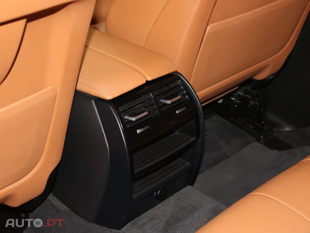 BMW 520 D TOURING LINE SPORT I.V.A DEDUTÍVEL