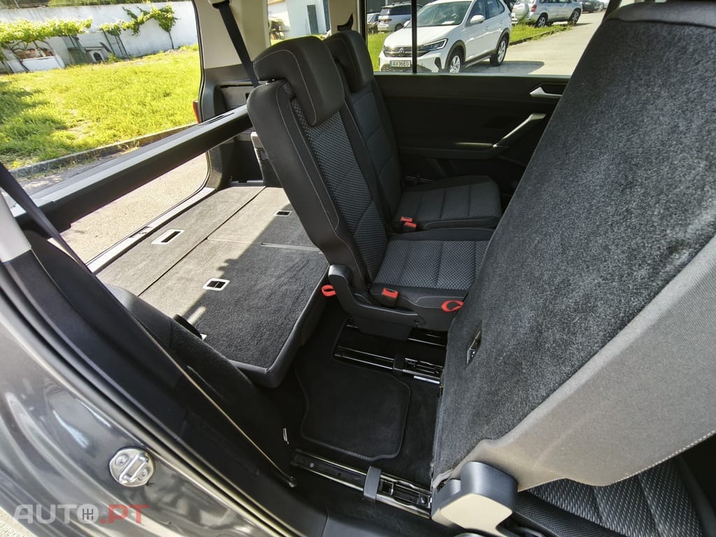 Volkswagen Touran 1.6 TDI Confortline DSG
