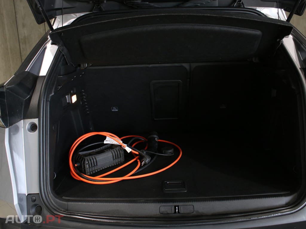 Peugeot 3008 1.6 Hybrid Allure Pack e-EAT8