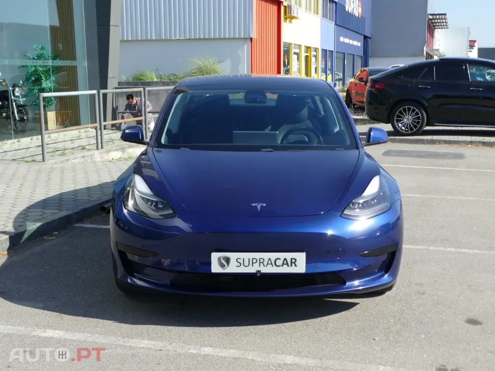 Tesla Model 3 Tração Traseira