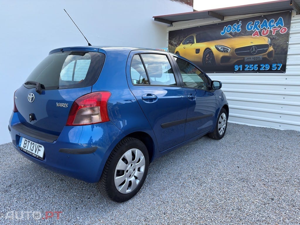 Toyota Yaris 1.0 VVT-i Sol+AC+VSC