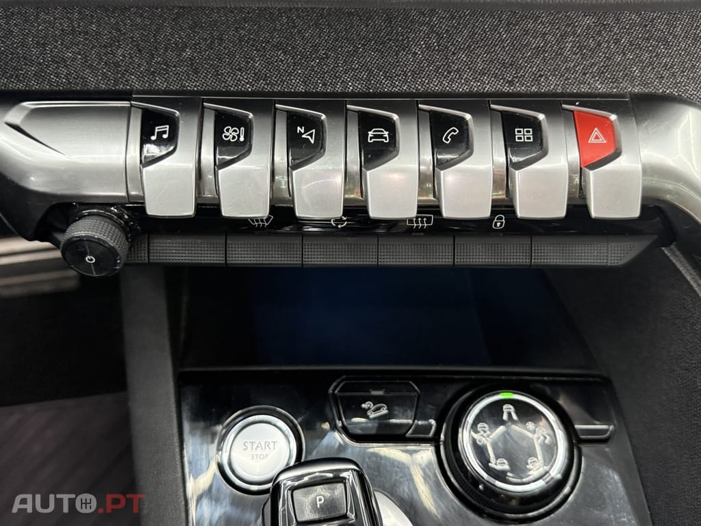 Peugeot 3008 1.2 PureTech Allure Grip Control EAT6