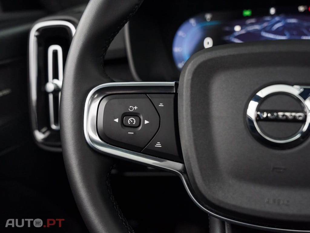 Volvo EX40 82 kWh Single Motor Extended Range Core