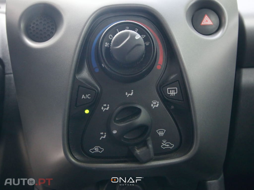 Toyota Aygo X 1.0 VVT-i X-Play