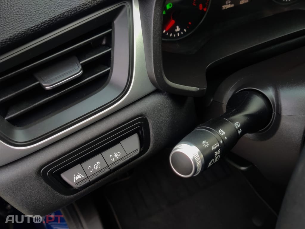 Renault Captur TCe 100 EXPERIENCE