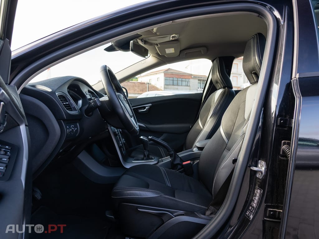 Volvo V40 2.0 D3 Momentum