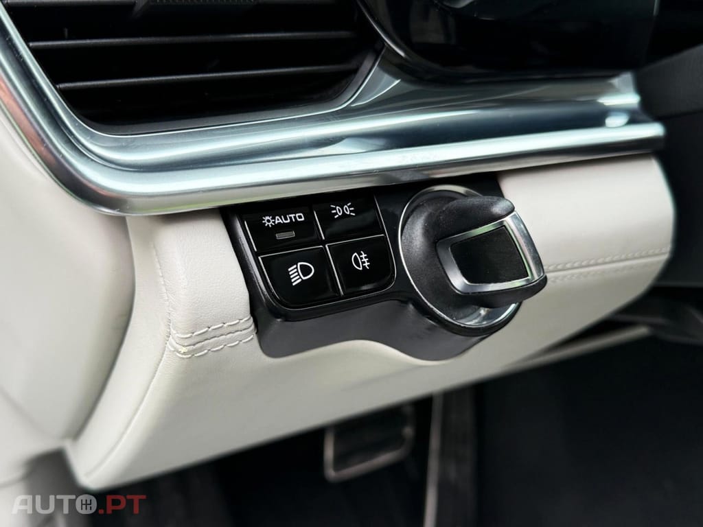 Porsche Panamera 4 E-Hybrid