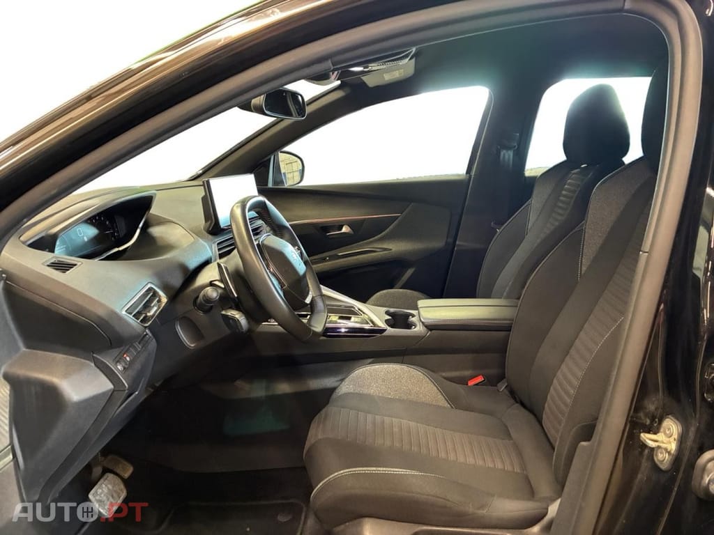 Peugeot 3008 1.2 PureTech Active Pack EAT8