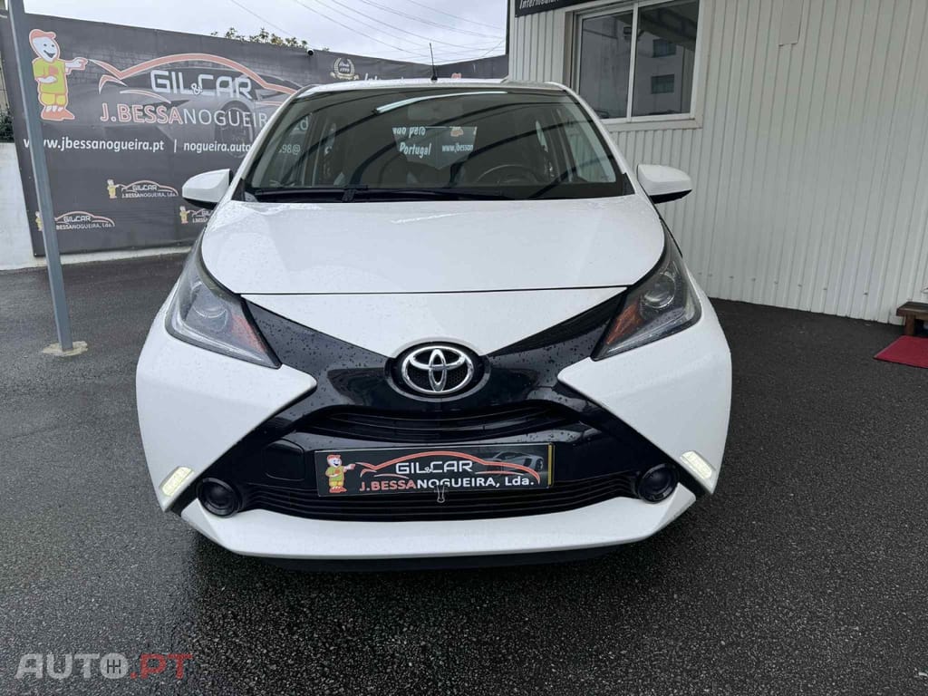Toyota Aygo 1.0 X-Play Plus