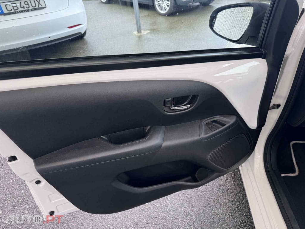 Toyota Aygo 1.0 X-Play Plus