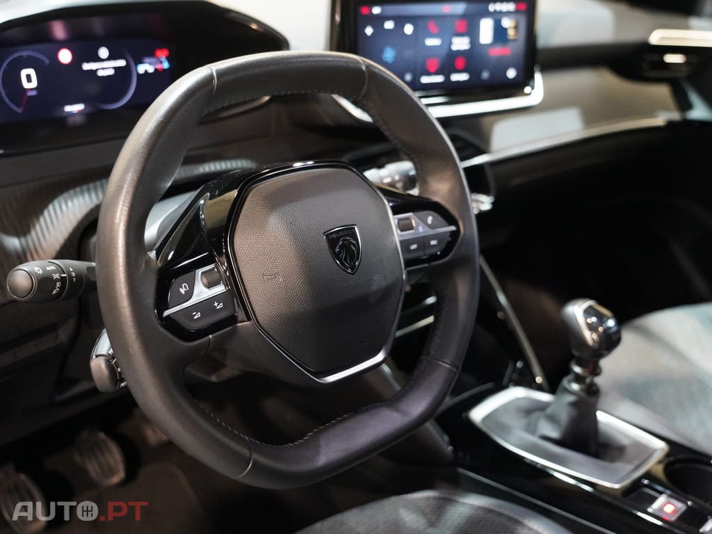 Peugeot 2008 1.2 PureTech Allure