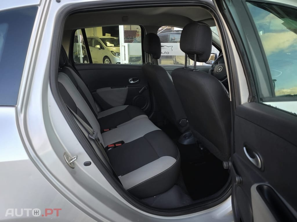 Renault Clio Break 1.2 16V Dynamique S