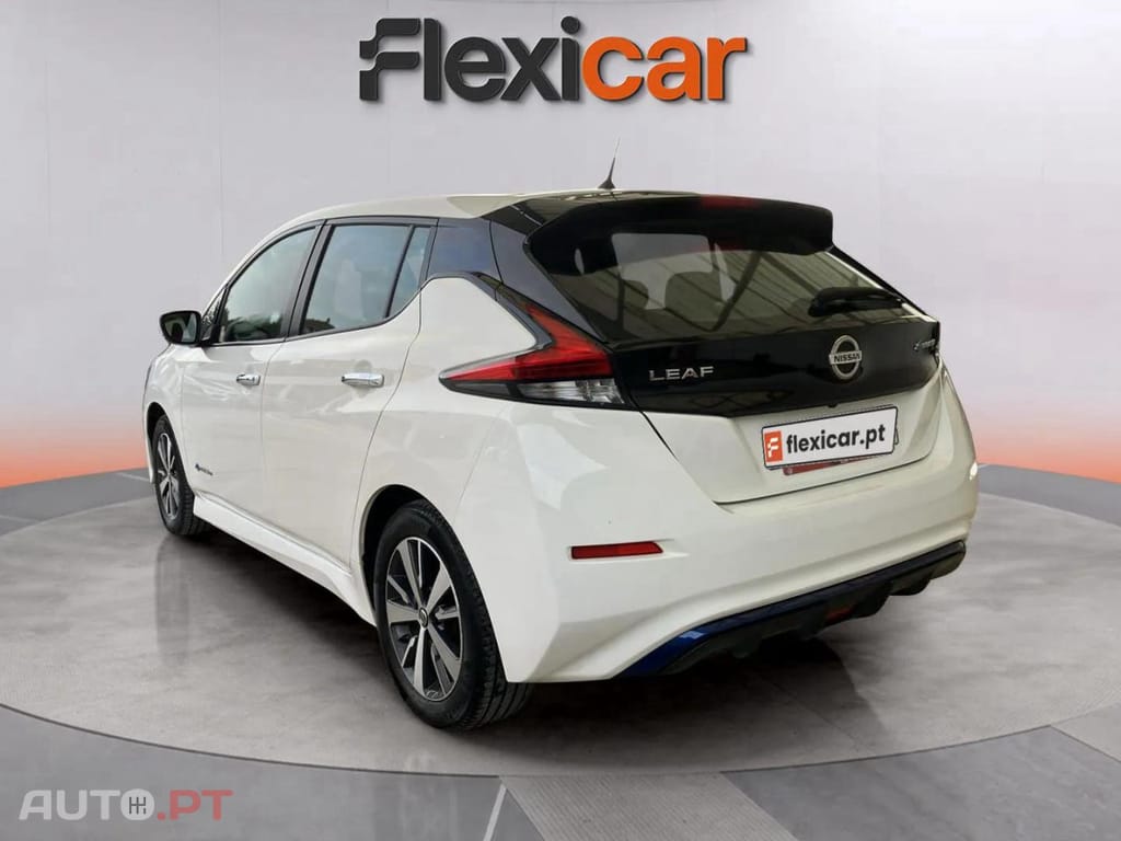 Nissan Leaf Accenta
