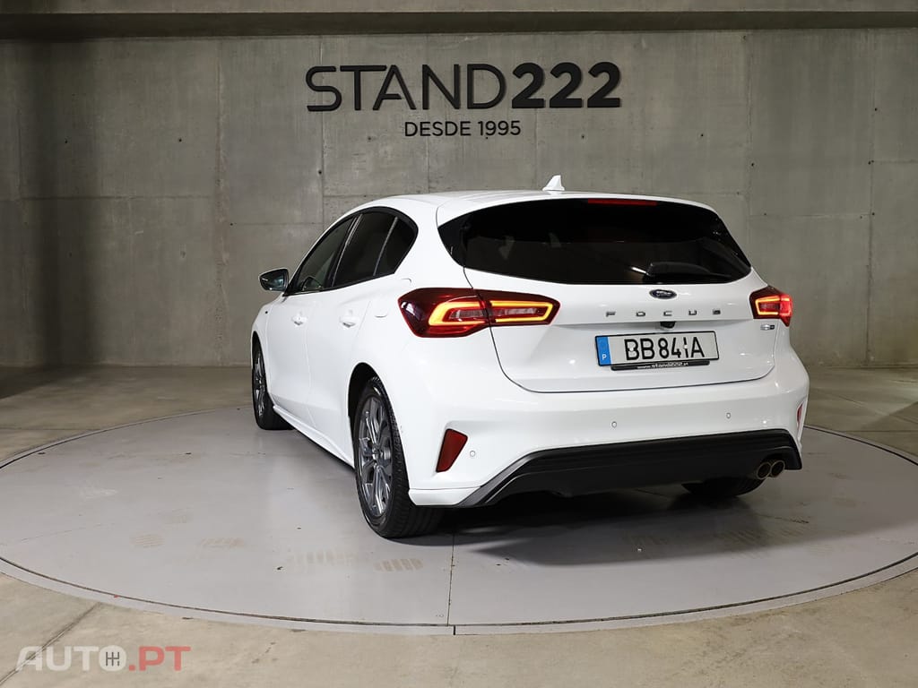 Ford Focus 1.0 Eco Boost MHEV ST-Line