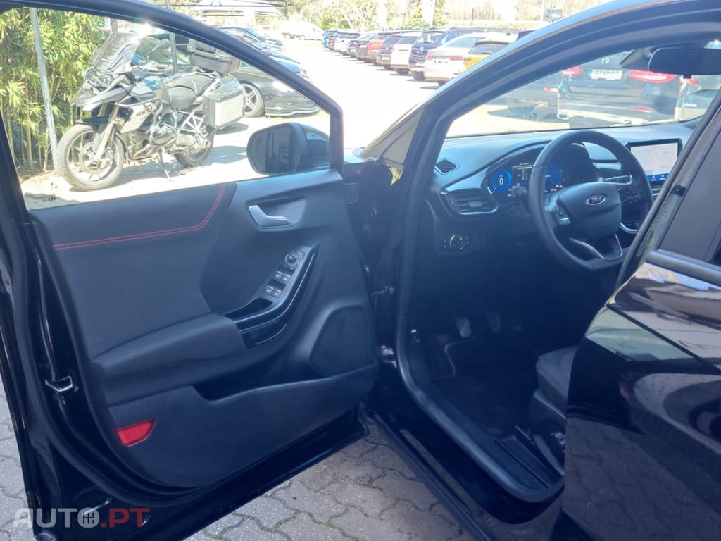 Ford Puma 1.0 EcoBoost MHEV ST-Line
