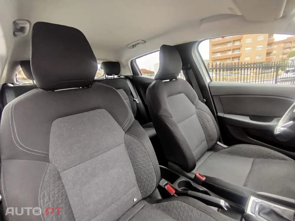 Renault Clio 1.6 E-Tech Full Hybrid Techno
