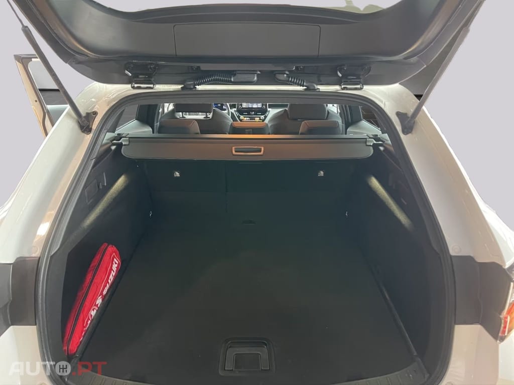 Suzuki Swace 1.8 Hybrid Comfort I.V.A DEDUTIVEL