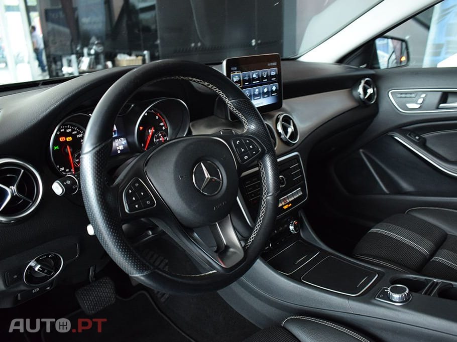 Mercedes-Benz GLA 220 d AMG Line