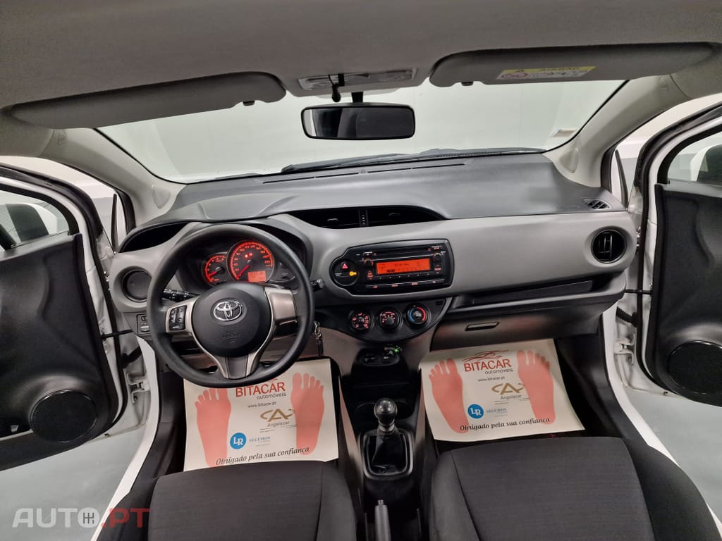 Toyota Yaris BIZZ 1.4 D-4D 90CV IVA DEDUTIVEL